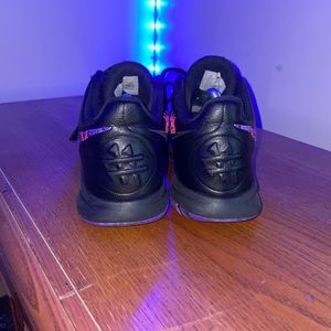 Kyrie flytrap 3 EP Fierce Purple size 8.5